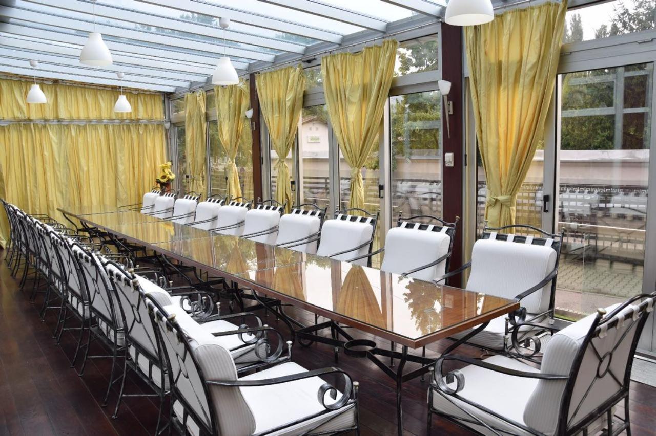 Hotel Atina Баня Лука Екстериор снимка