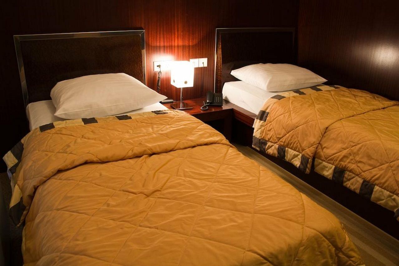 Hotel Atina Баня Лука Екстериор снимка